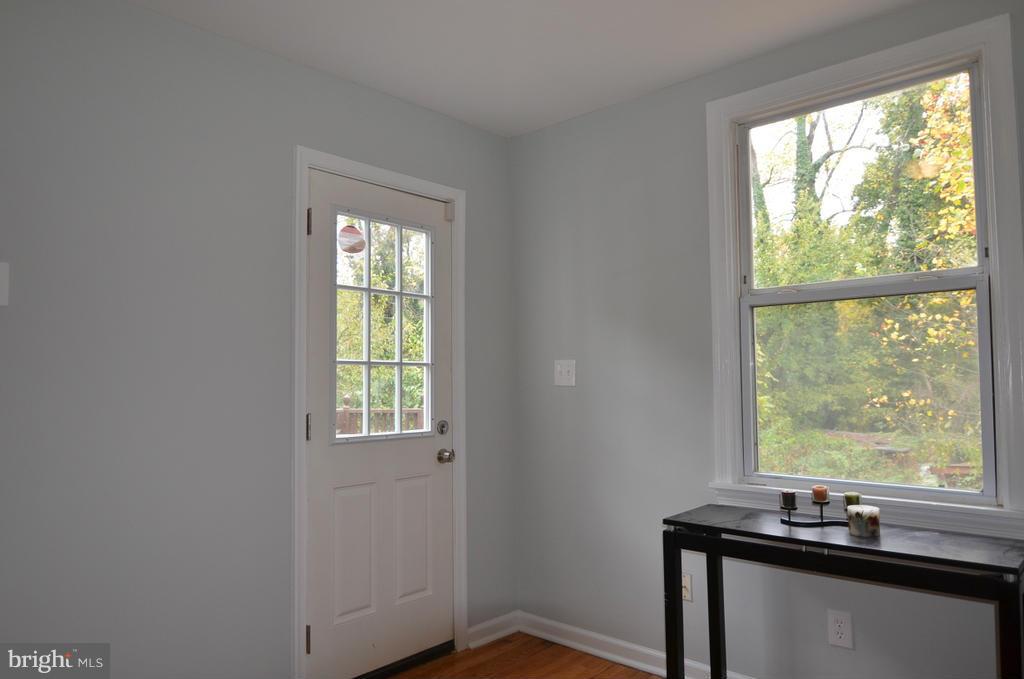 6724 Larkspur Road Morningside, MD 20746 - Photo 16 of 30 Bedroom