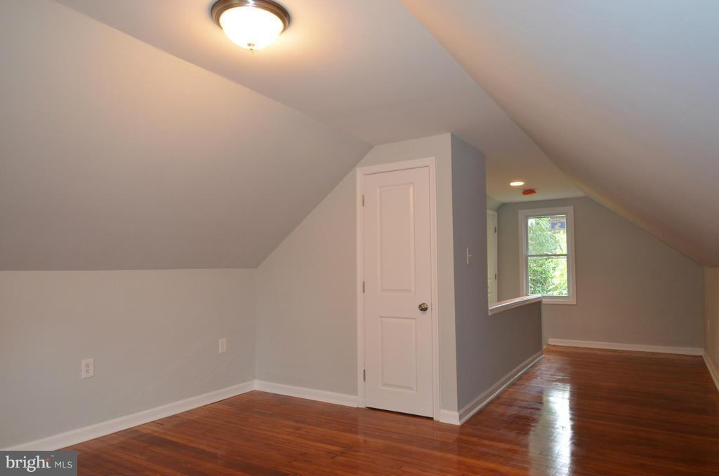 6724 Larkspur Road Morningside, MD 20746 - Photo 19 of 30 Bedroom