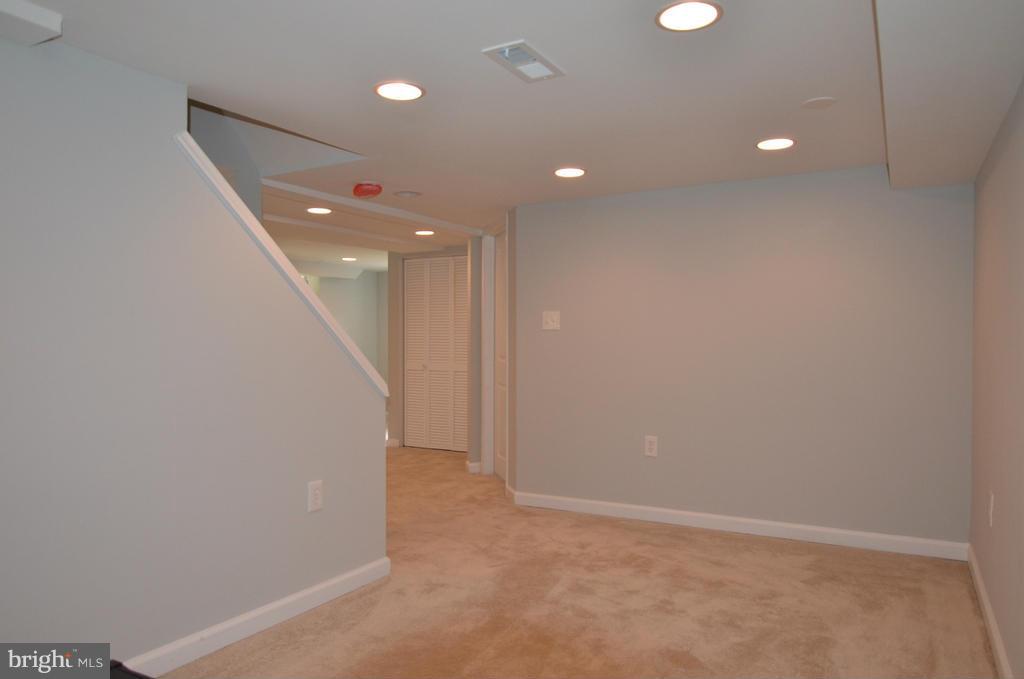 6724 Larkspur Road Morningside, MD 20746 - Photo 22 of 30 Basement