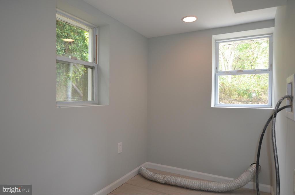 6724 Larkspur Road Morningside, MD 20746 - Photo 28 of 30 Interior (General)