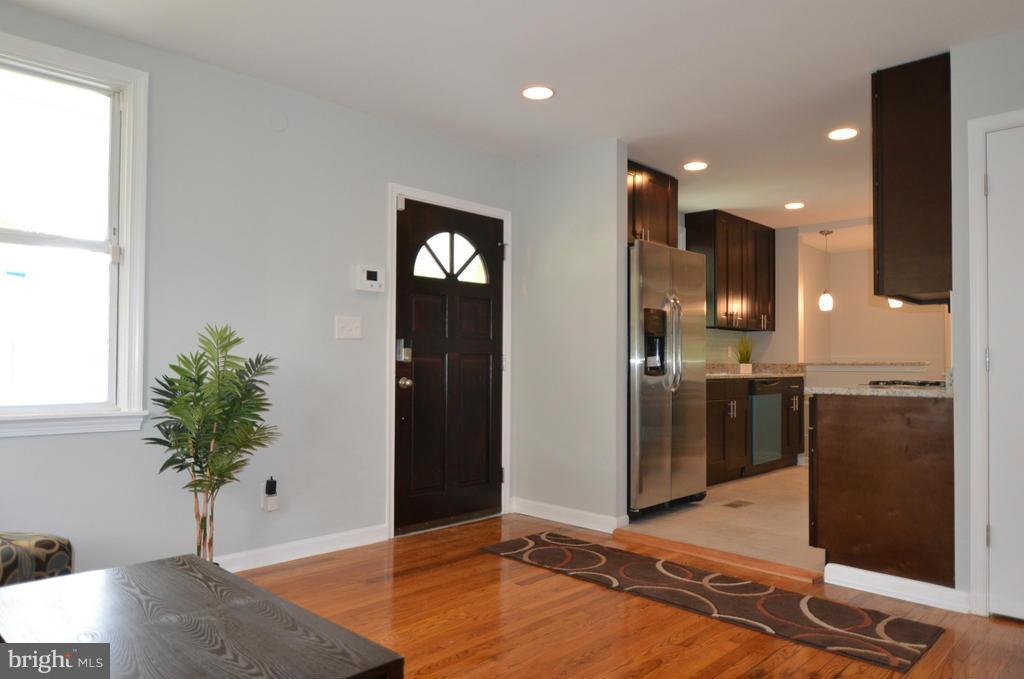 6724 Larkspur Road Morningside, MD 20746 - Photo 7 of 30 Interior (General)