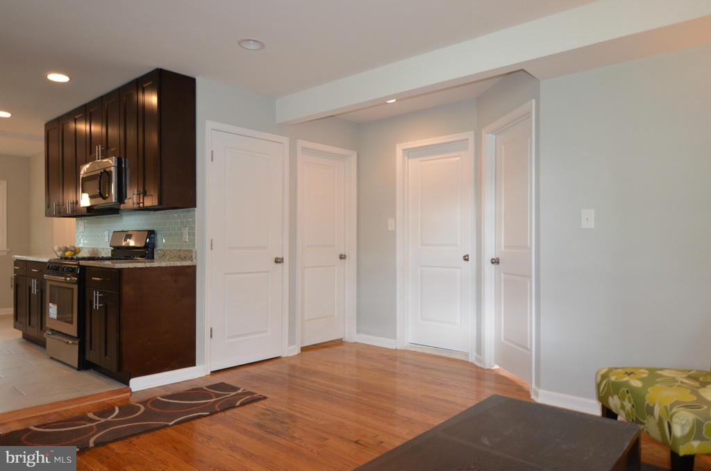 6724 Larkspur Road Morningside, MD 20746 - Photo 8 of 30 Interior (General)