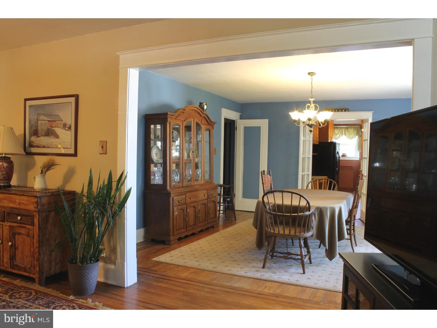 18 Mansion Road Springfield, PA 19064 - Photo 11 of 25 Dining Room