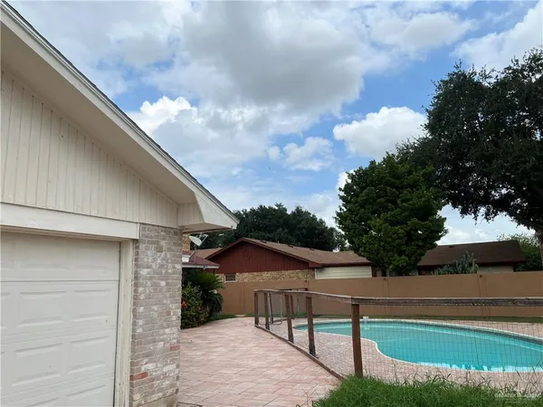 $1,700 | 313 Redbud Avenue, McAllen, TX 78504