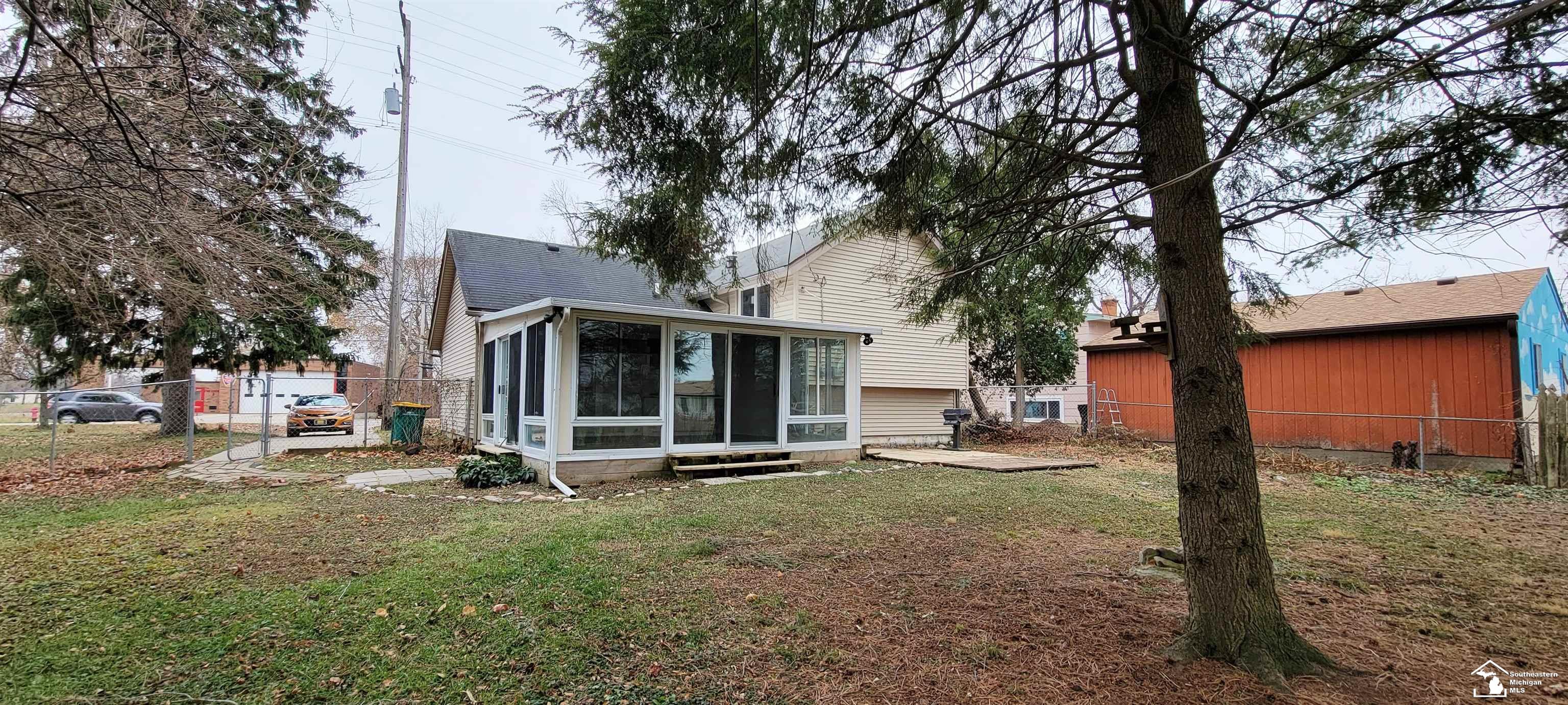 1760 North Custer Road Monroe, MI 48162 - Photo 10 of 14 Gallery Image 10
