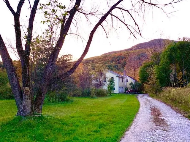 $464,500 | 120 Village Street, Dorset, VT 05253