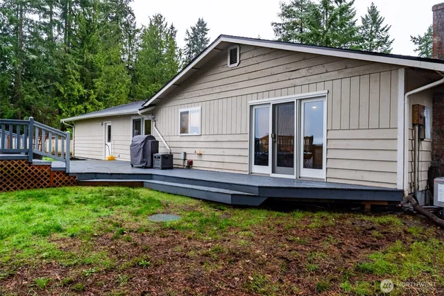 a view of a house with pool