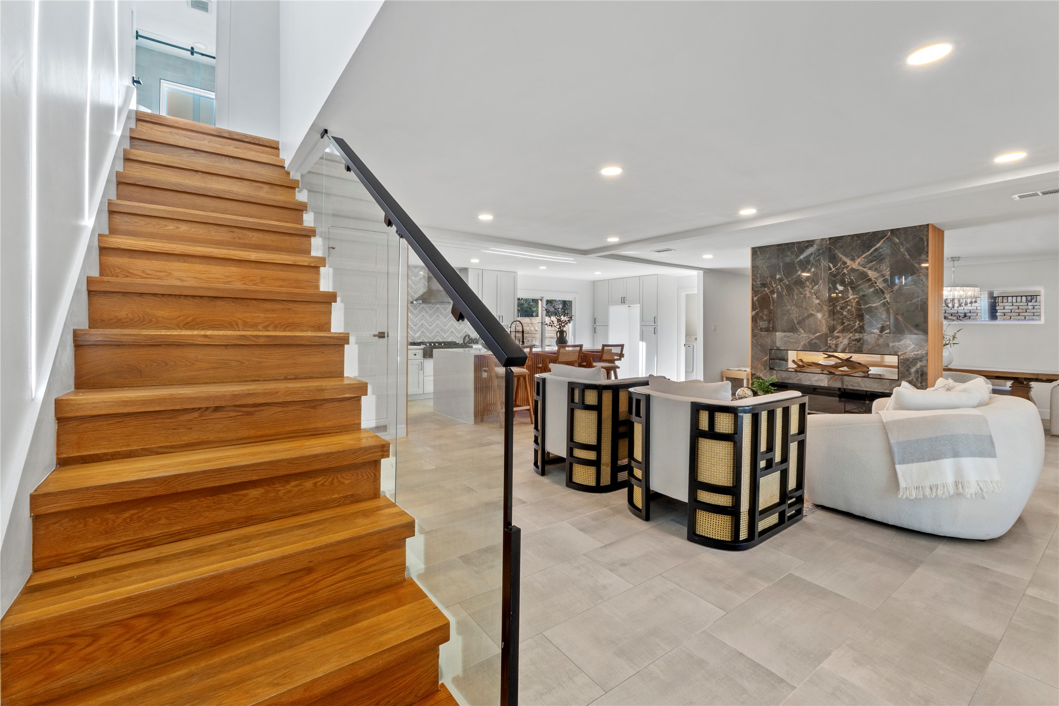 6604 Lexington Road Austin, TX 78757 - Photo 5 of 33 Upstairs Flooring.