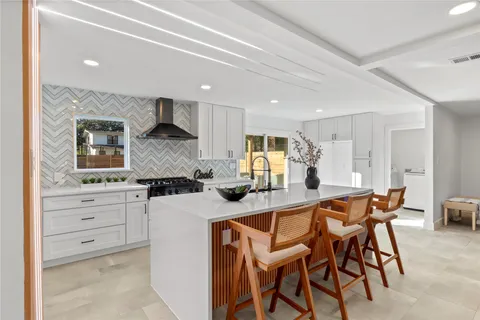 $1,099,000 | 6604 Lexington Road, Austin, TX 78757