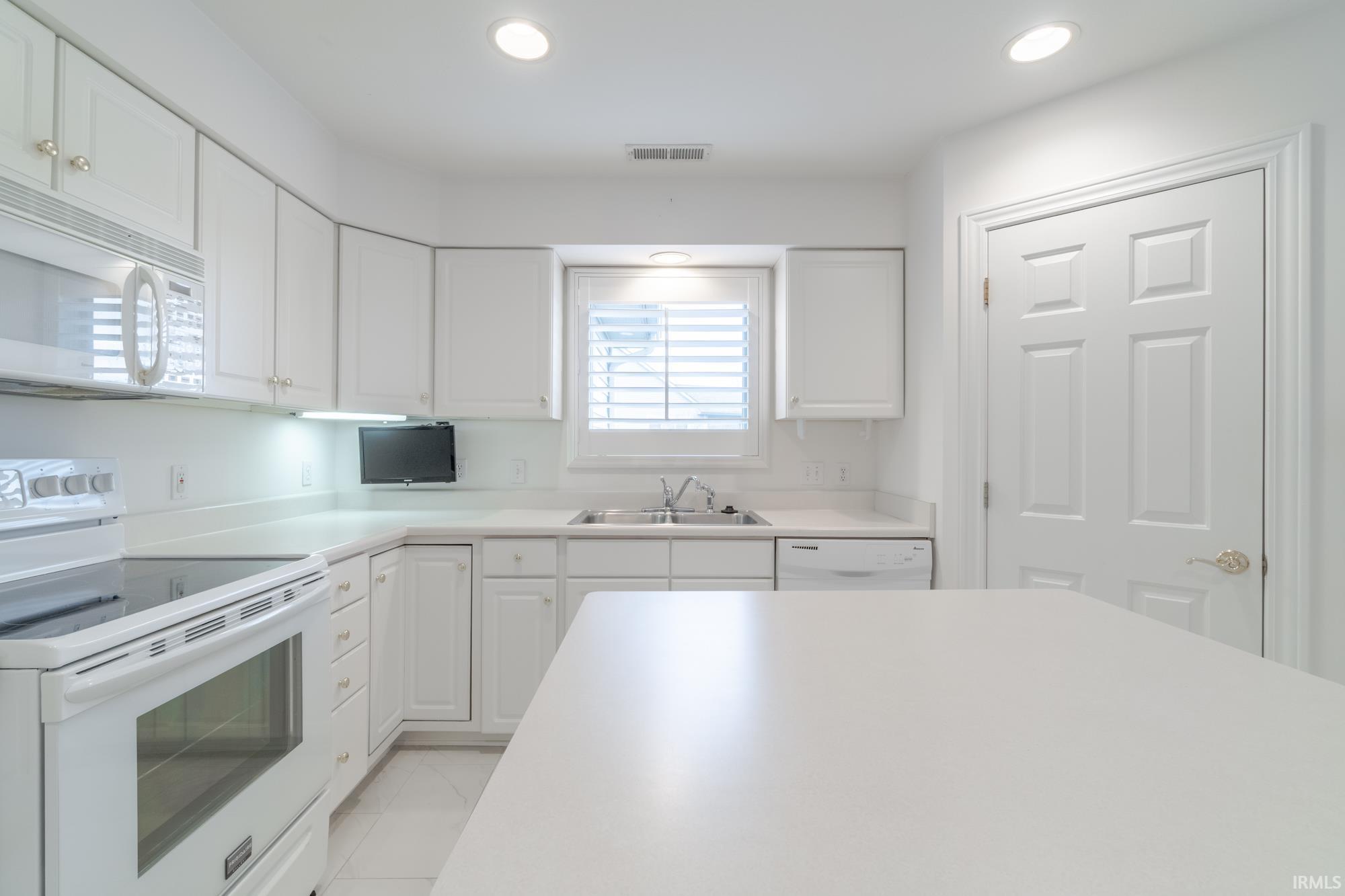 2832 Cunningham Drive Fort Wayne, IN 46804 - Photo 19 of 36