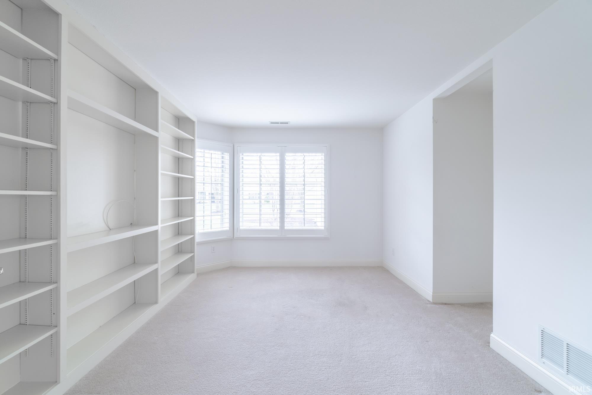 2832 Cunningham Drive Fort Wayne, IN 46804 - Photo 23 of 36