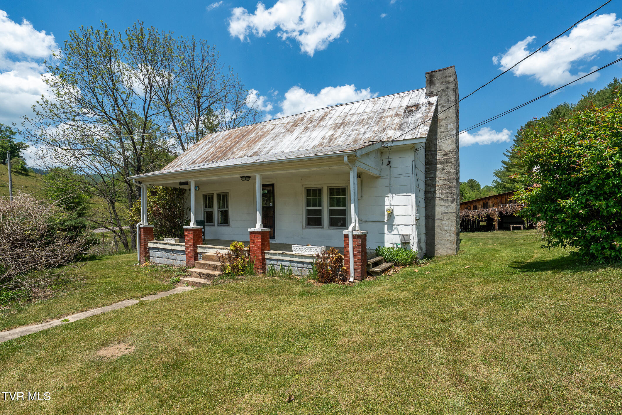 856 Shingletown Road Mountain City, TN 37683 - Photo 23 of 77 856 Shingletown Road (33 of 91)