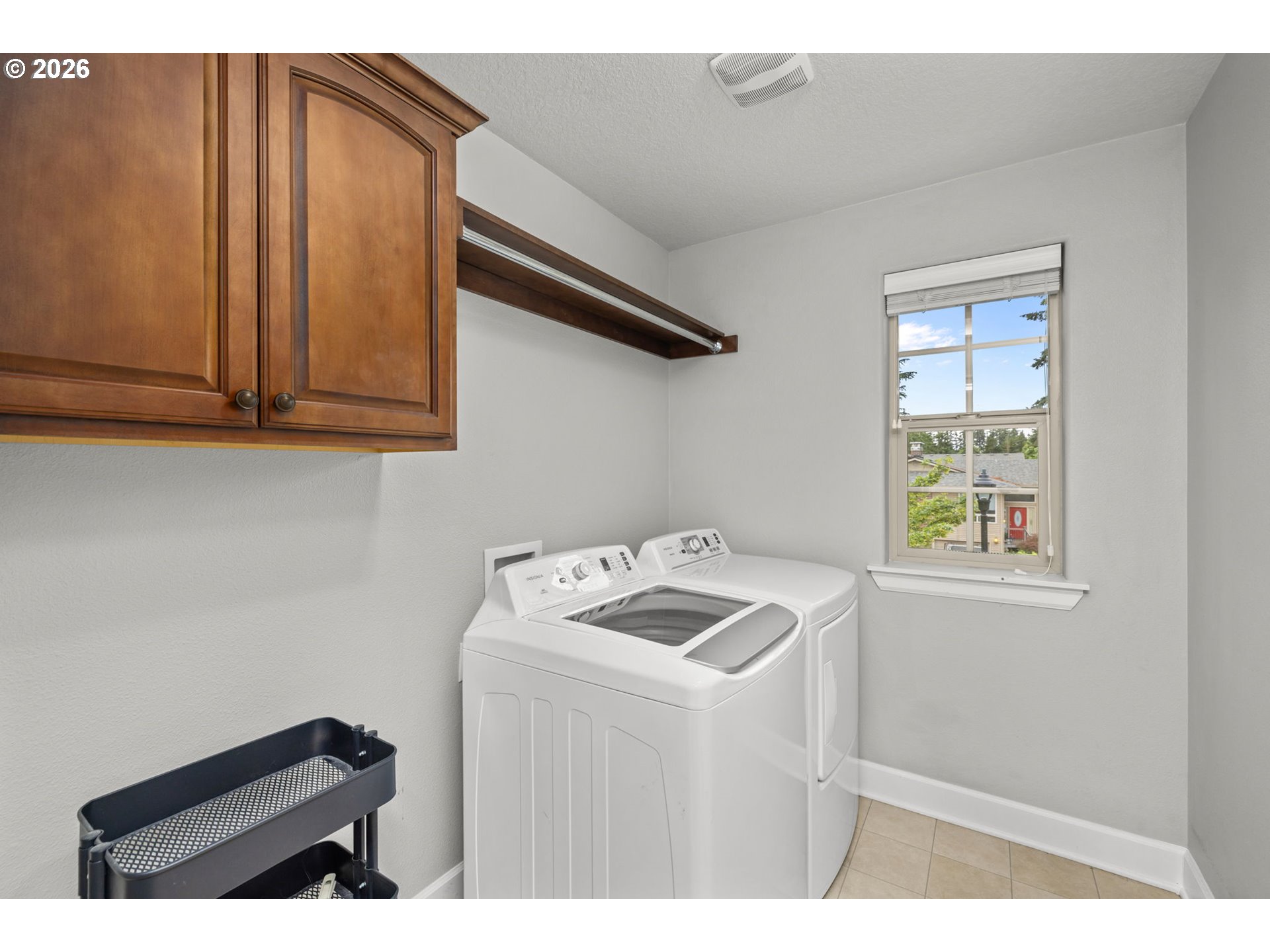 29374 Southwest Brown Road Wilsonville, OR 97070 - Photo 23 of 38 Laundry