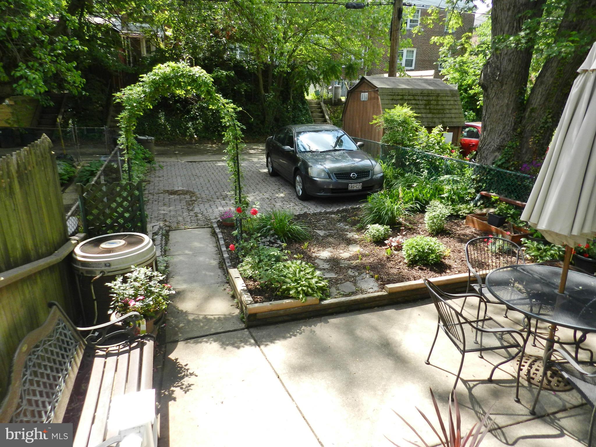 1807 Glen Ridge Road Baltimore, MD 21286 - Photo 4 of 29 Back Patio and Garden Area