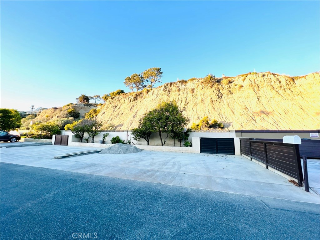 35091 Beach Road Dana Point, CA 92624 - Photo 26 of 27 a view of outdoor space and yard