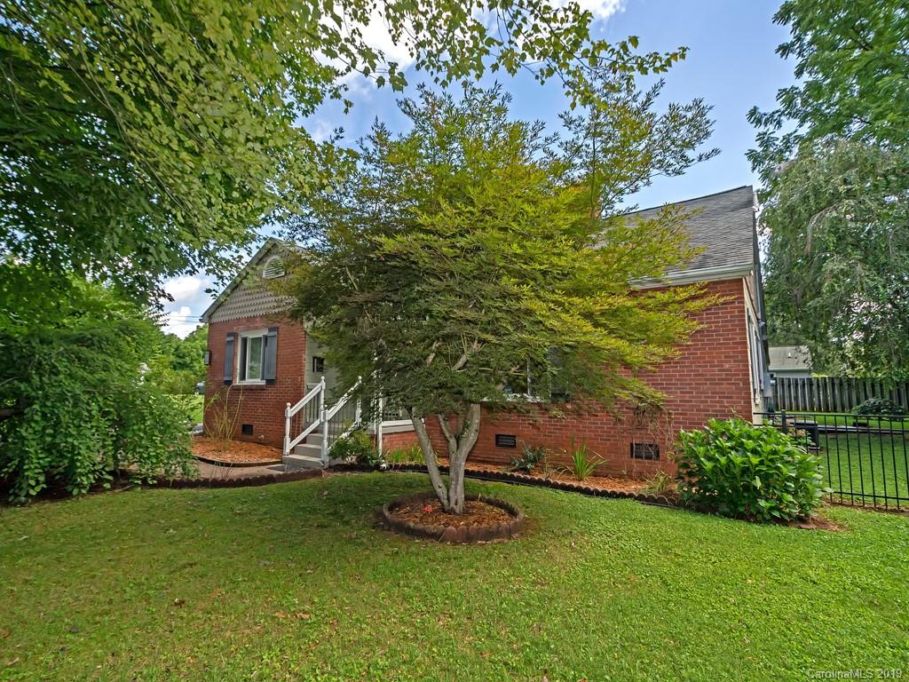 331 North Country Club Road Brevard, NC 28712 - Photo 2 of 47 Gallery Image 2