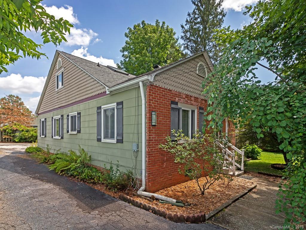 331 North Country Club Road Brevard, NC 28712 - Photo 4 of 47 Gallery Image 4