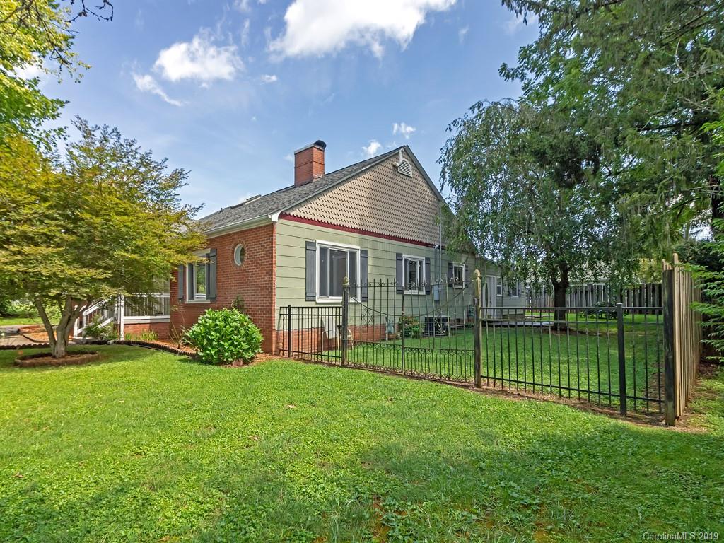 331 North Country Club Road Brevard, NC 28712 - Photo 37 of 47 Gallery Image 37