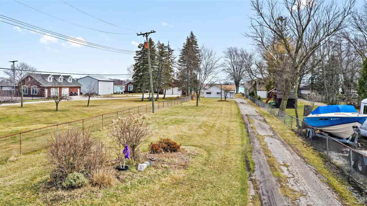 9317 North River Road Algonac, MI 48001 - Photo 3 of 30 50070285-2.JPG