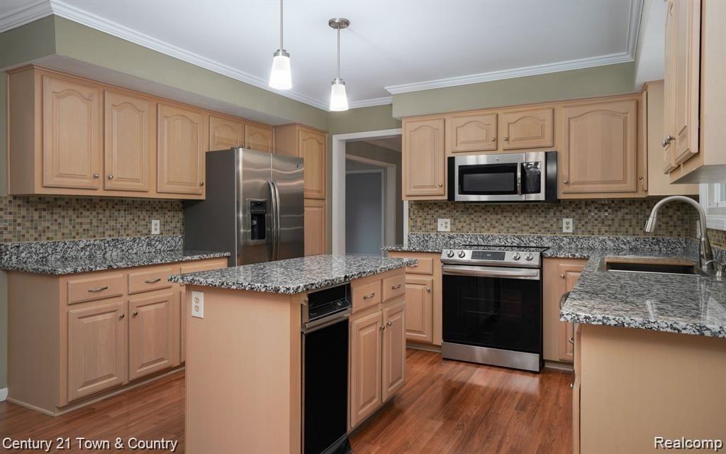 1275 Cobridge Drive Rochester Hills, MI 48306 - Photo 13 of 39