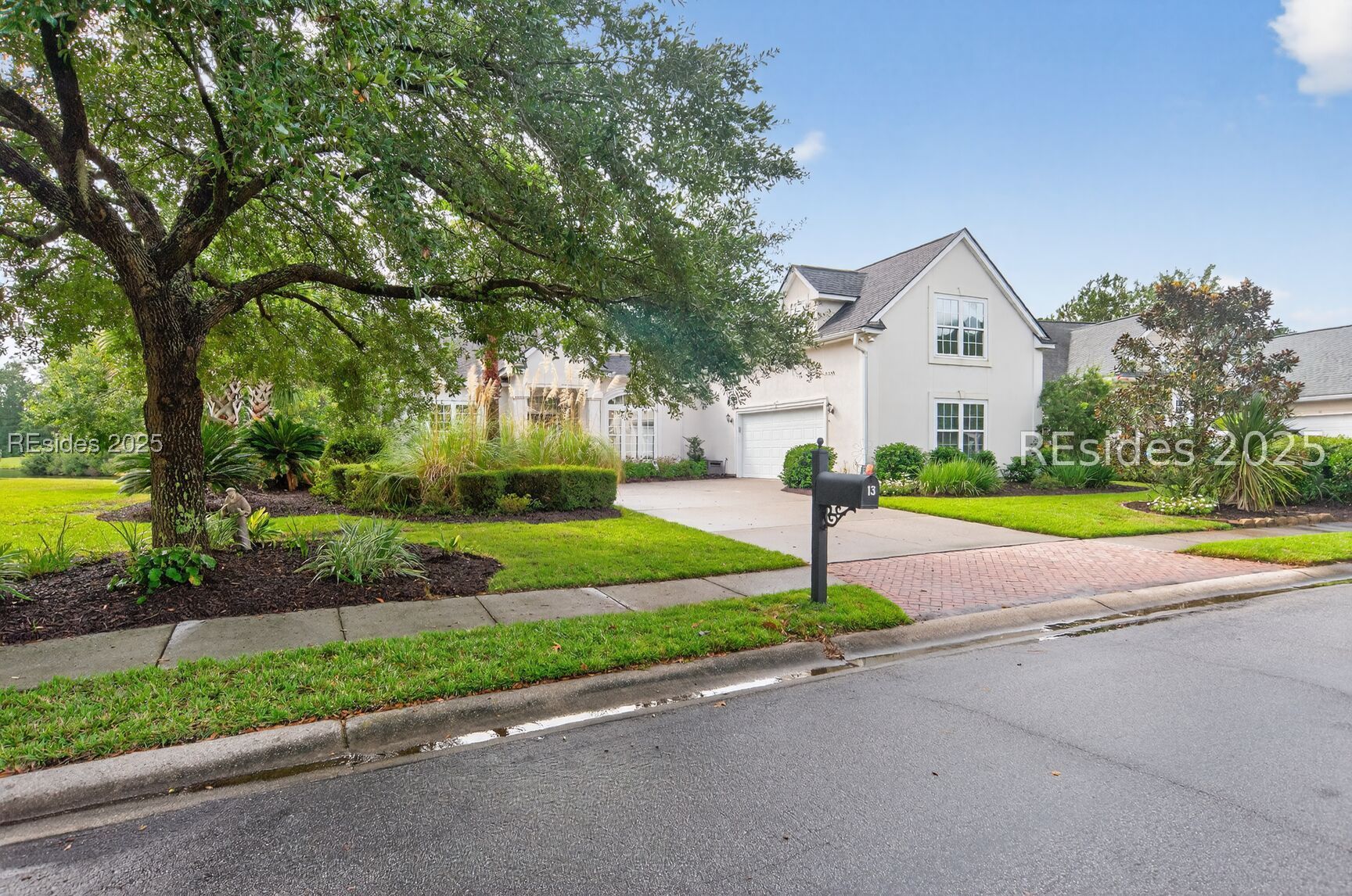 13 Gables Lane Bluffton, SC 29910 - Photo 3 of 52
