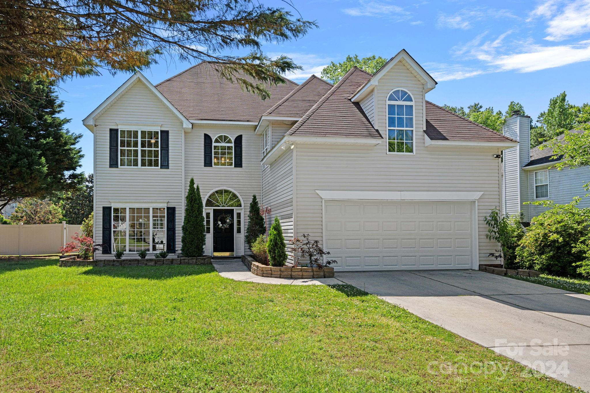 142 Nims Spring Drive Fort Mill, SC 29715 - Photo 1 of 33 Gallery Image 1