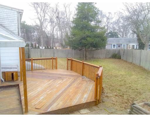 145 Oak Neck Road Barnstable, MA 02601 - Photo 3 of 10 Gallery Image 3
