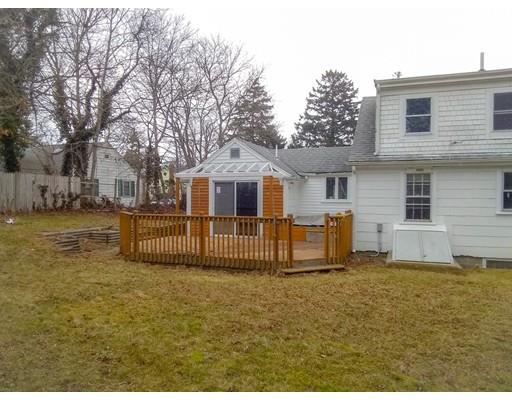 145 Oak Neck Road Barnstable, MA 02601 - Photo 4 of 10 Gallery Image 4