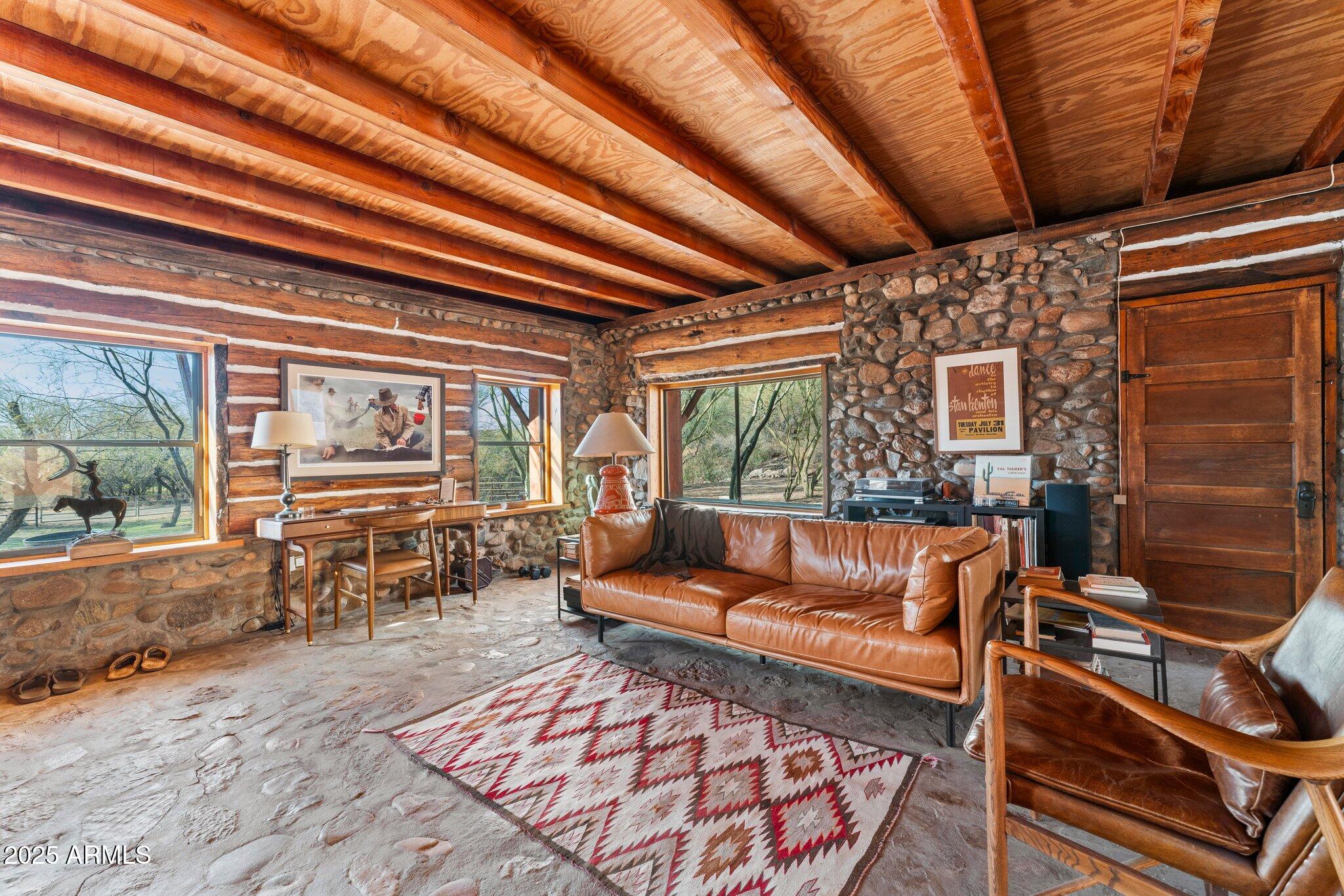 35400 South Rincon Road Wickenburg, AZ 85390 - Photo 20 of 39 11-web-or-mls-DSC00613