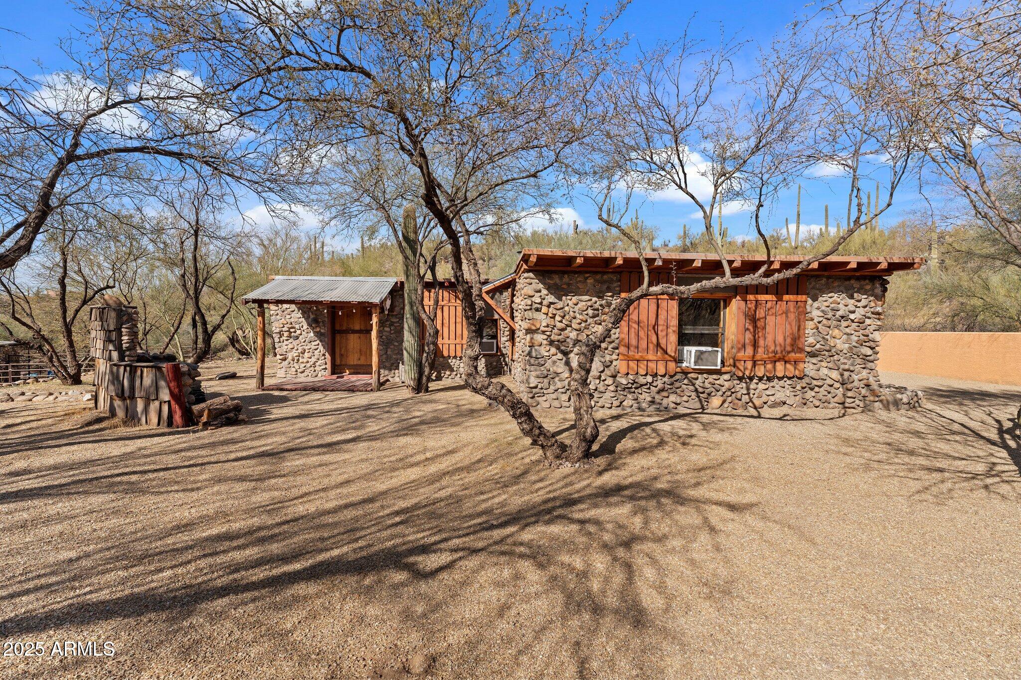 35400 South Rincon Road Wickenburg, AZ 85390 - Photo 5 of 39 0-web-or-mls-DSC00683