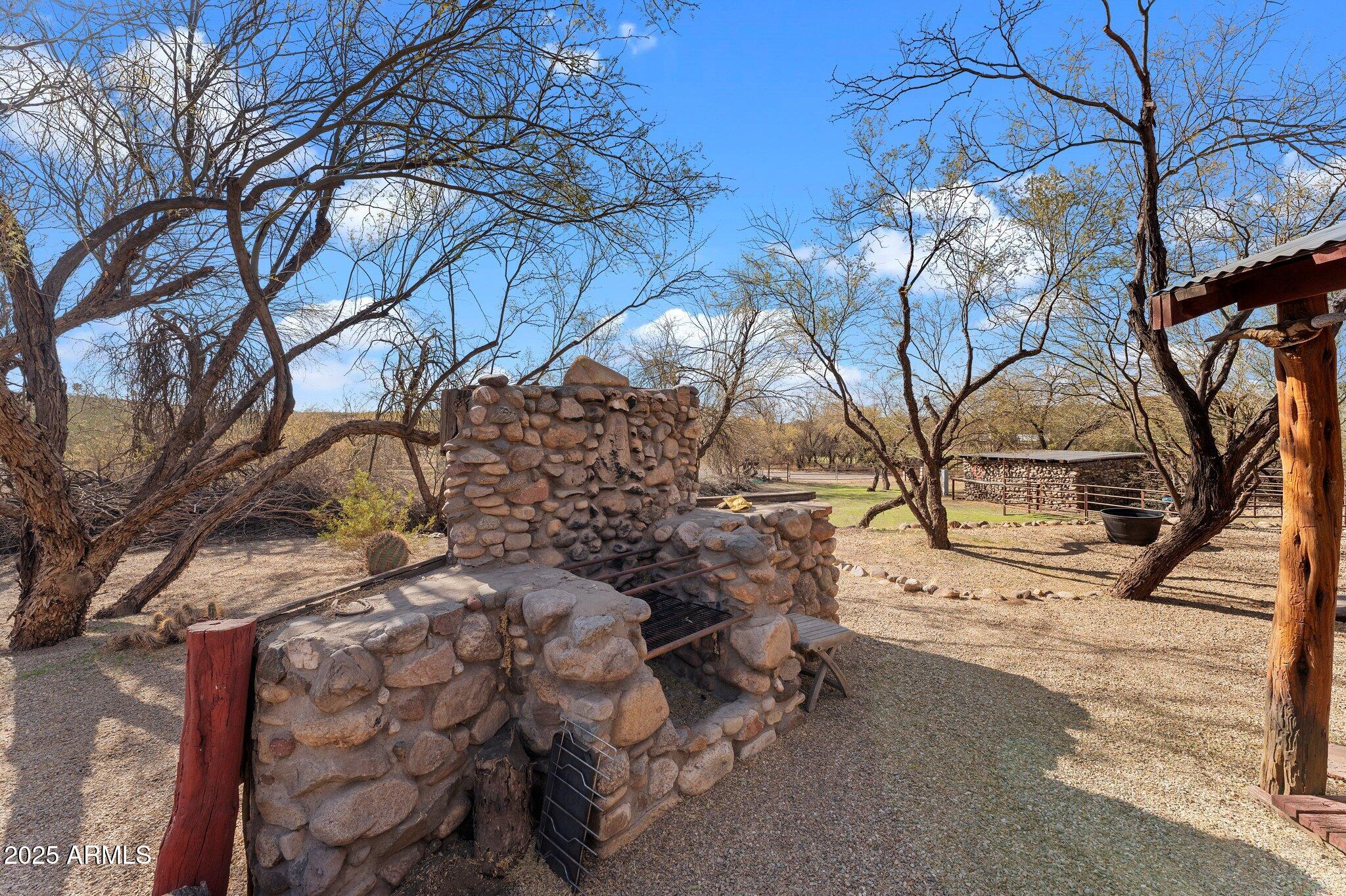 35400 South Rincon Road Wickenburg, AZ 85390 - Photo 9 of 39 23-web-or-mls-DSC00673