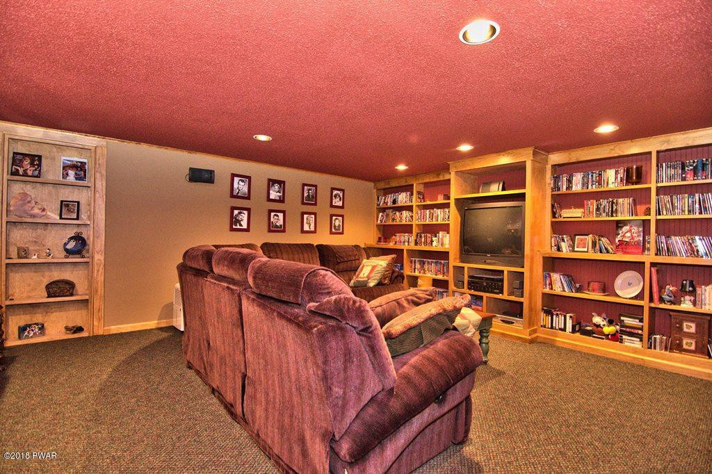 422 Boneridge Road Hawley, PA 18428 - Photo 23 of 69