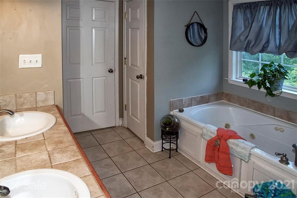 729 Sparrow Springs Road Kings Mountain, NC 28086 - Photo 25 of 37 Gallery Image 25