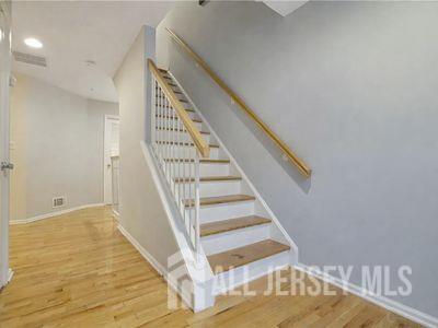 31 Edinburgh Court Edison, NJ 08820 - Photo 19 of 25 a view of entryway