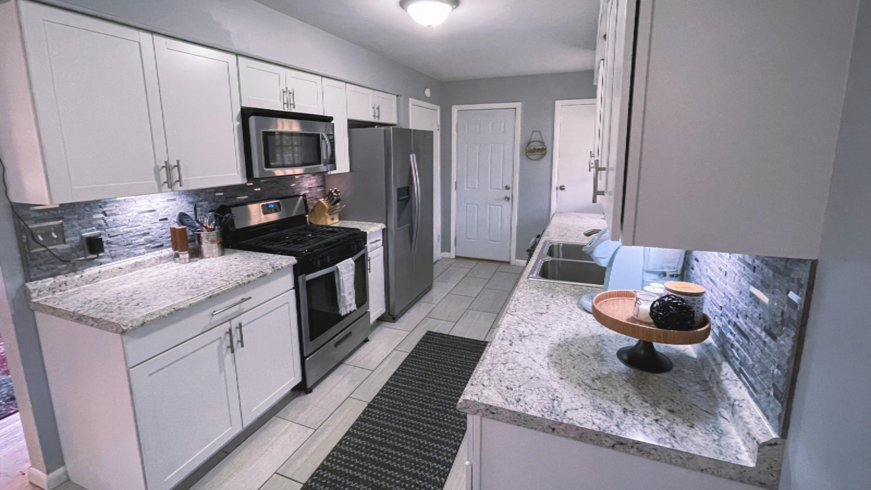 2195 Russell Road Benton Harbor, MI 49022 - Photo 2 of 25 8