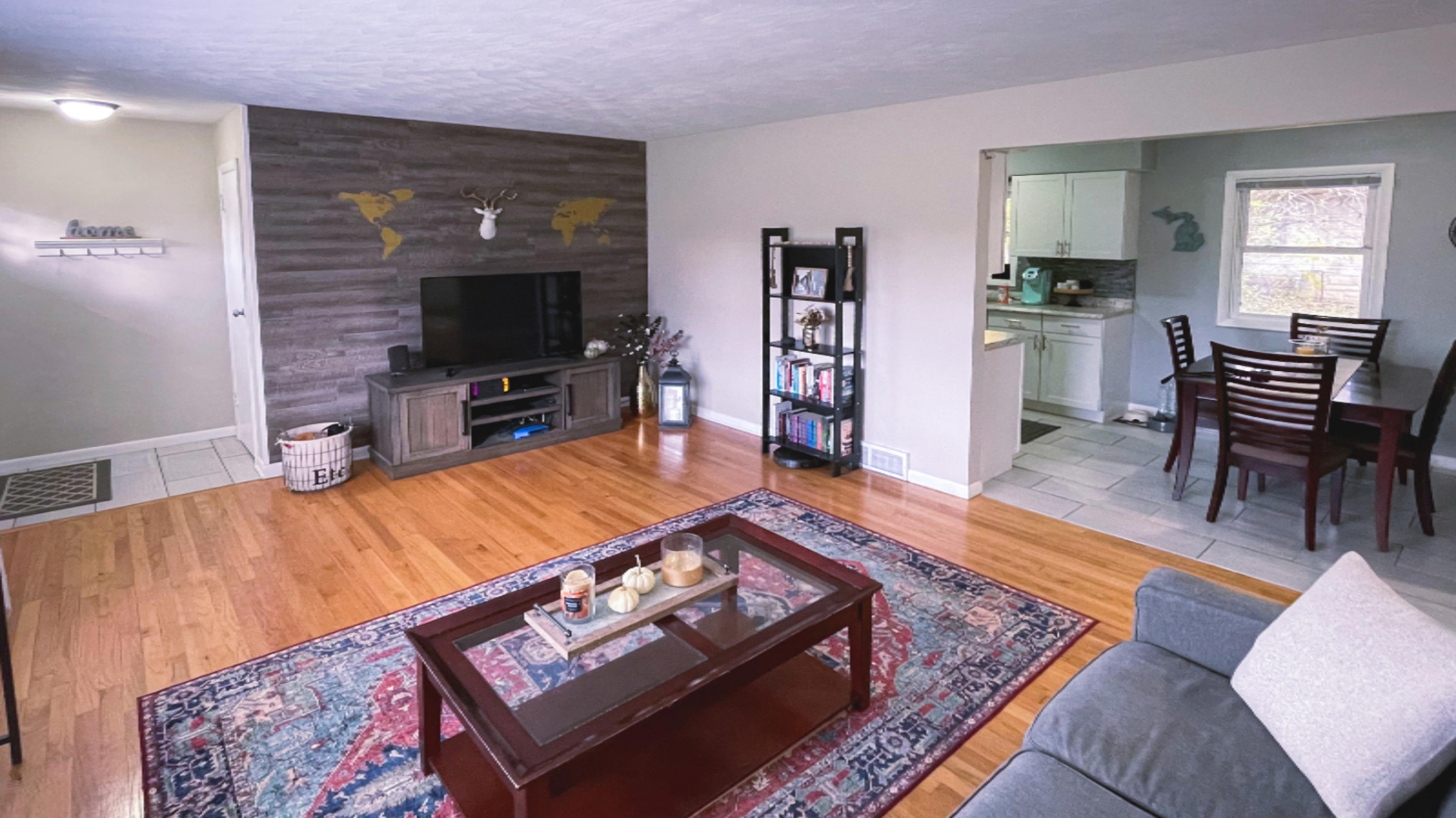 2195 Russell Road Benton Harbor, MI 49022 - Photo 7 of 25 5