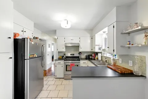 $600,000 | 606 West N Loop Boulevard, Austin, TX 78751