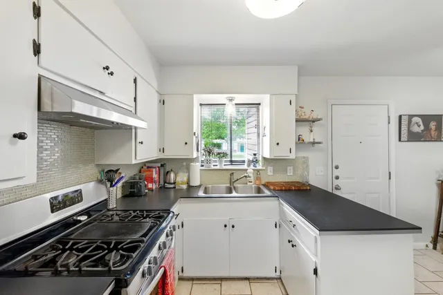 $600,000 | 606 West N Loop Boulevard, Austin, TX 78751