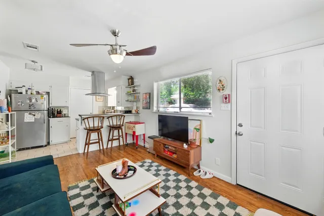 $600,000 | 606 West N Loop Boulevard, Austin, TX 78751