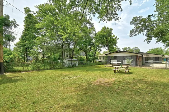 $600,000 | 606 West N Loop Boulevard, Austin, TX 78751