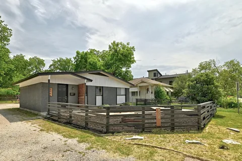 $600,000 | 606 West N Loop Boulevard, Austin, TX 78751