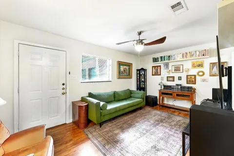 $600,000 | 606 West N Loop Boulevard, Austin, TX 78751