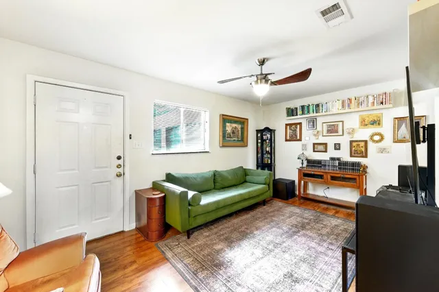 $600,000 | 606 West N Loop Boulevard, Austin, TX 78751