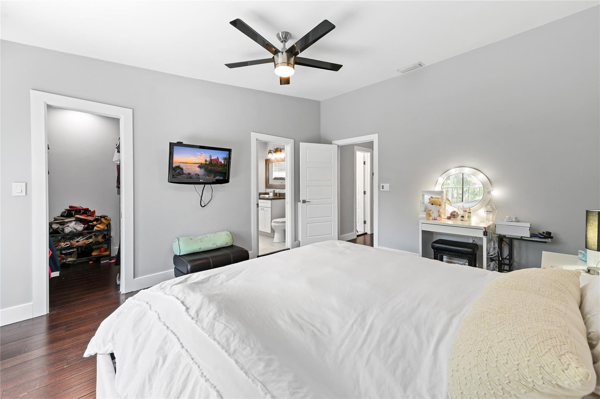 23286 Southwest 54th Way, Unit A Boca Raton, FL 33433 - Photo 23 of 48 Primary suite w volume ceiling