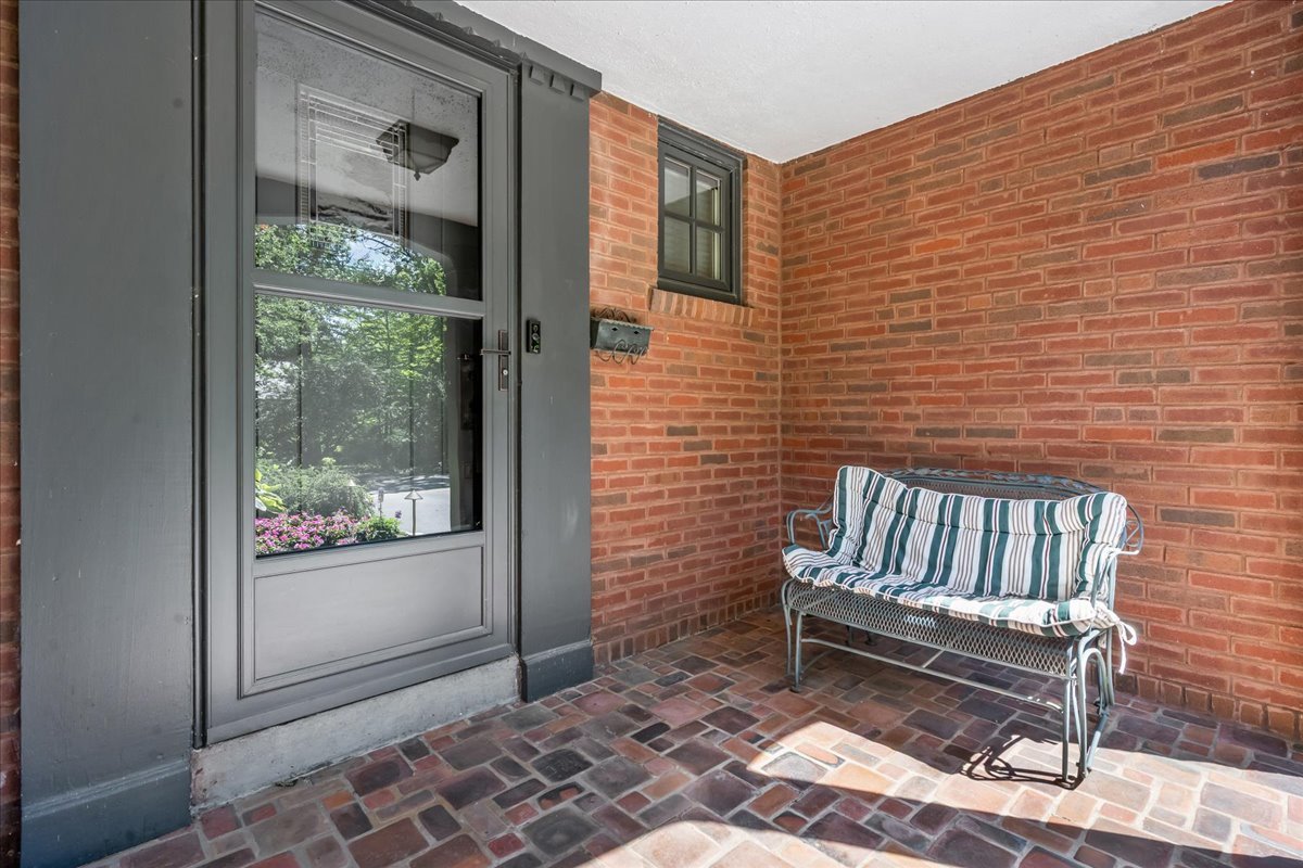 1620 Ravine Terrace Highland Park, IL 60035 - Photo 4 of 24