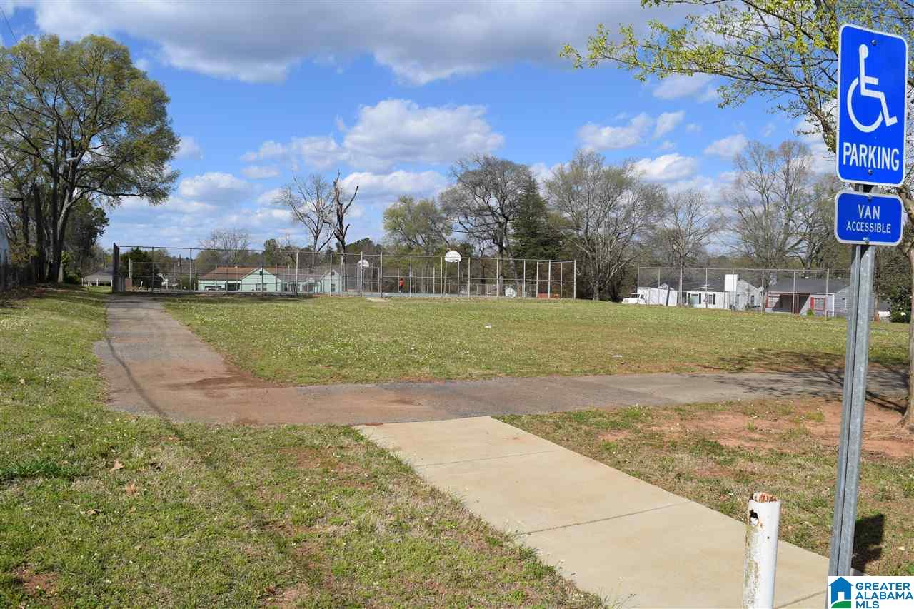 1421 Montview Road Birmingham, AL 35228 - Photo 8 of 9