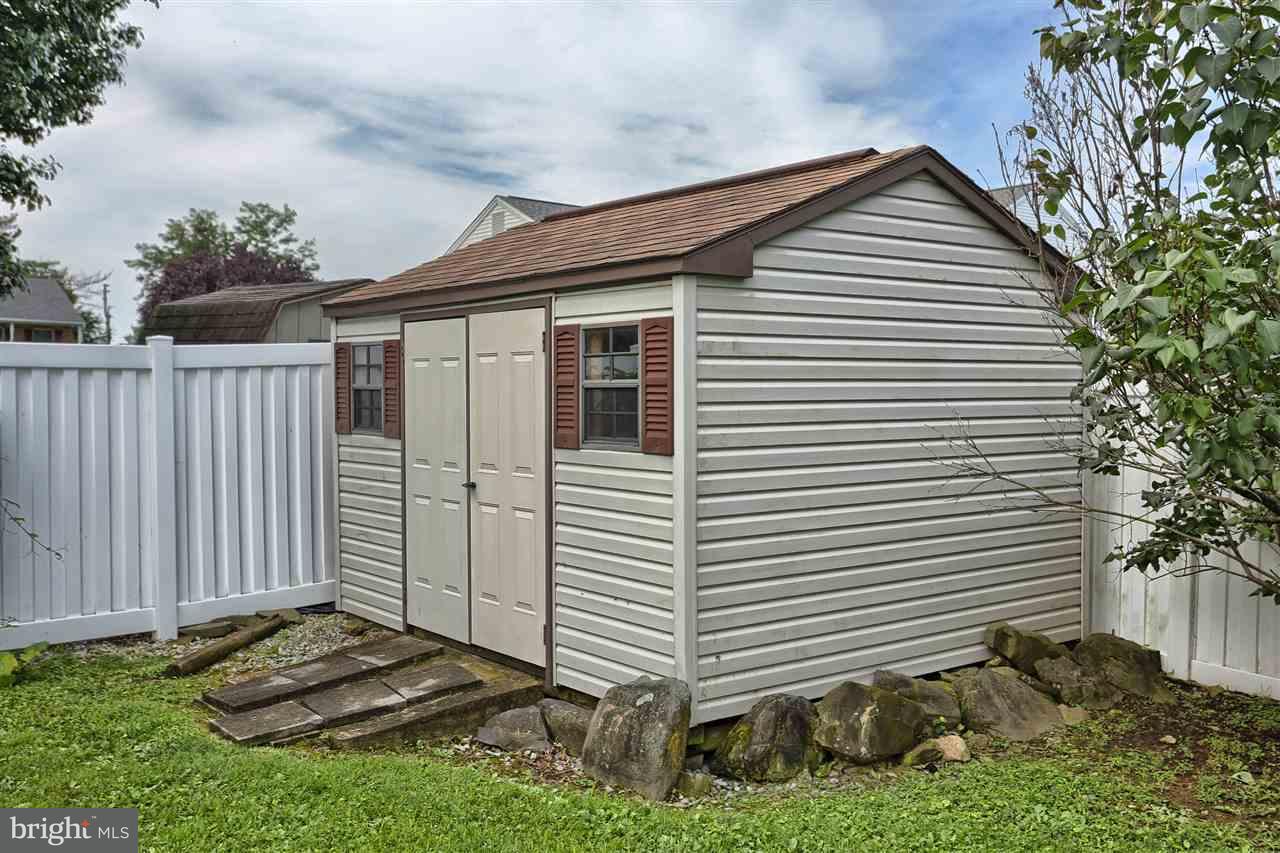 53 Pine Ridge Circle Enola, PA 17025 - Photo 5 of 25 Gallery Image 5