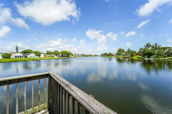 $649,900 | 875 Northwest 22nd Avenue, Delray Beach, FL 33445