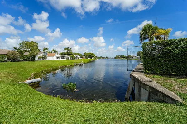 $649,900 | 875 Northwest 22nd Avenue, Delray Beach, FL 33445