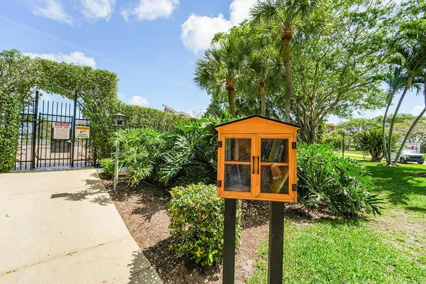 $649,900 | 875 Northwest 22nd Avenue, Delray Beach, FL 33445